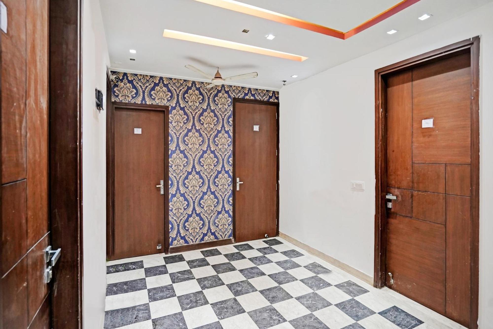 Hotel O South Galaxy Neu-Delhi Exterior foto